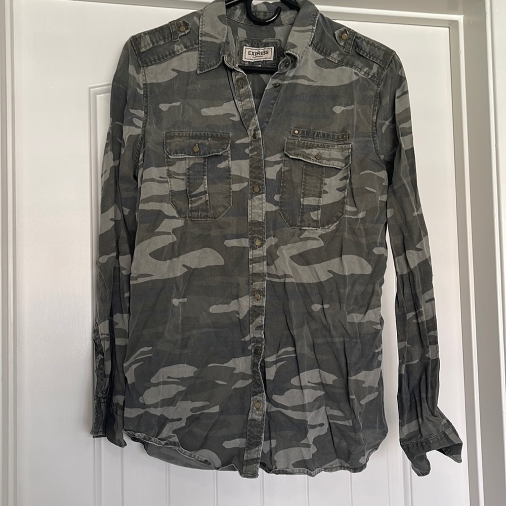 Long sleeve shirt